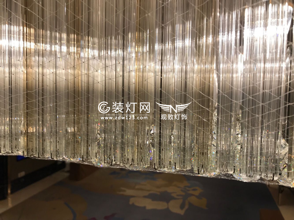 酒店水晶灯安装安全网细节图