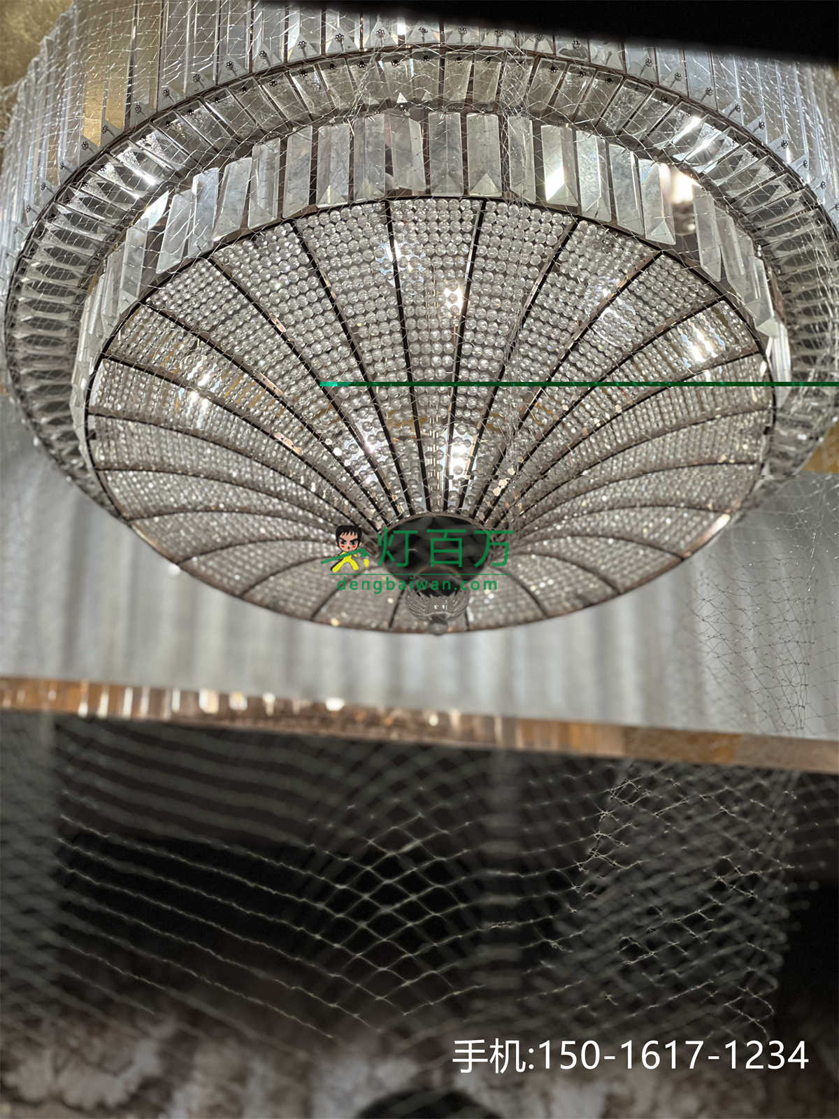 观致灯饰洗灯现场