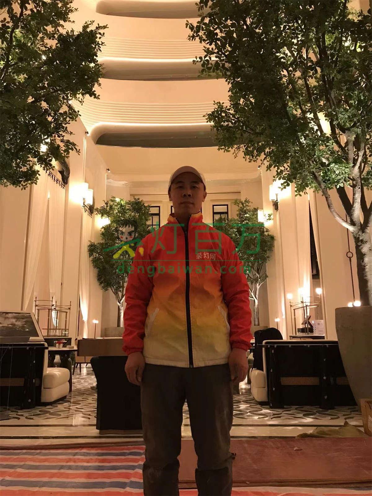 深圳市酒店灯具安全网施工进场