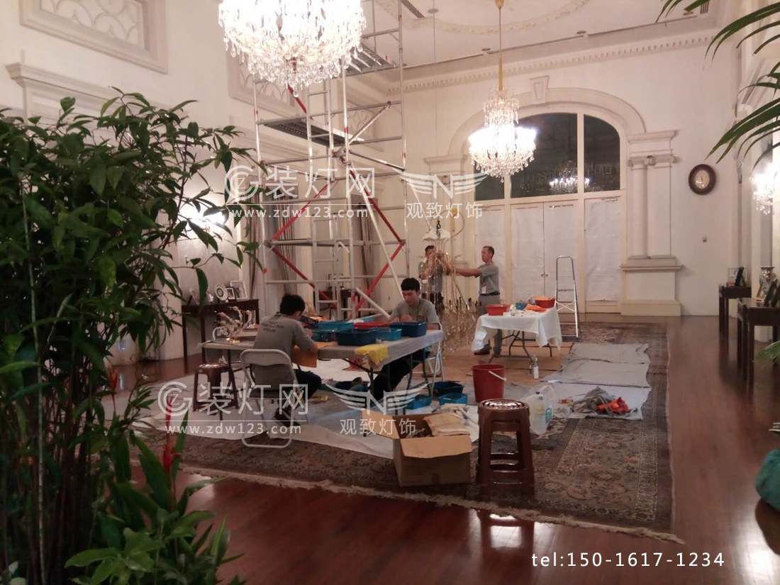 新加坡总统府灯具清洗